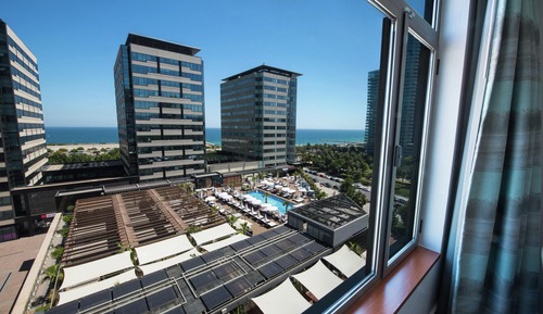 Room, 1 King Bed, Pool View