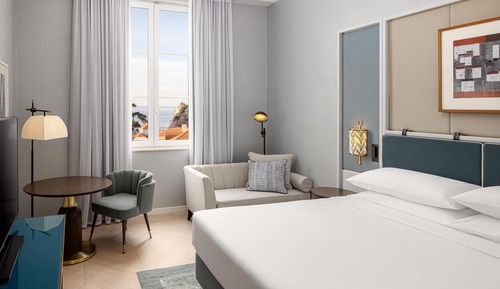 King Guest Room with Sea View 