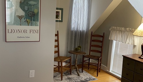 Suite 2, 1 King Bed, 1 Day Bed