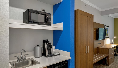 Suite, 1 King Bed (Additional Kitchen Area)