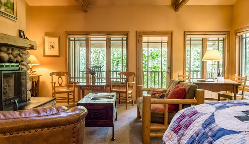 Suite, 1 King Bed (Riverfront)