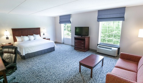 One King Bed, Non-Smoking, Accessible