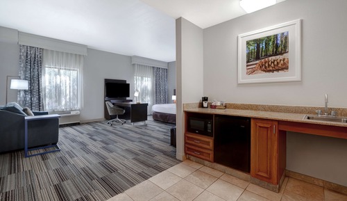 Studio Suite, 1 King Bed, Non Smoking
