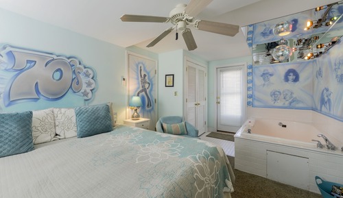 Standard Double Room, Ensuite (70's Disco Room)