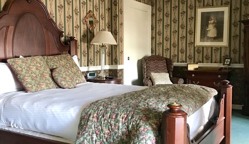 Executive Room, 1 Queen Bed, Jetted Tub