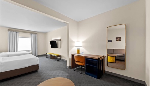 Suite, Multiple Beds, Accessible, Non Smoking