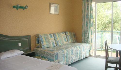 Comfort Room, Refrigerator & Microwave, Garden Area