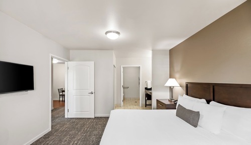 Comfort Suite, 1 Queen Bed with Sofa bed, Mobility Accessible