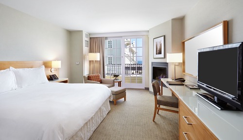 Classic Room, 1 King Bed, Mobility Accessible (Communications)