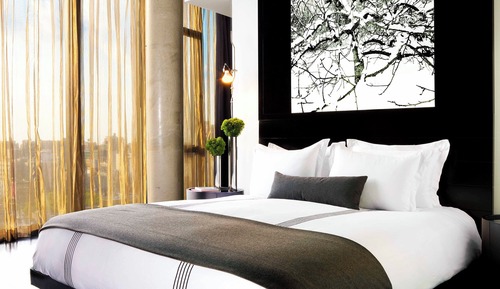 Suite, Corner (Skyline)