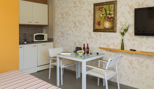 Standard with kitchen accommodation and breakfast