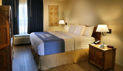 Suite, 1 King Bed, Accessible, Non Smoking (Mobility,Hearing,Roll-In Shower)
