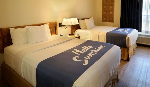 Suite, 2 Queen Beds, Non Smoking