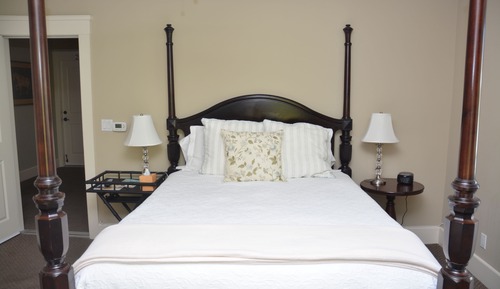 Daybreak Terrace (Queen Bed)