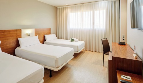 Classic Twin Room (con Cama Extra)