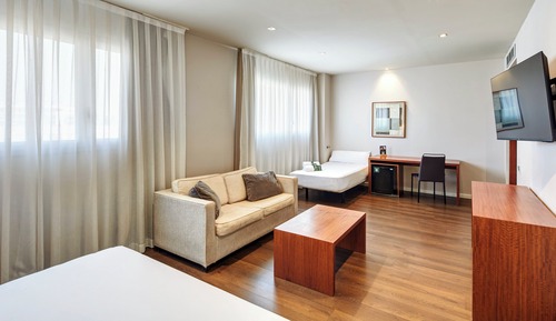 Superior Double Room (con Cama Extra)