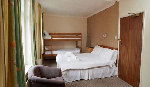 Family Room (Double + Bunk)