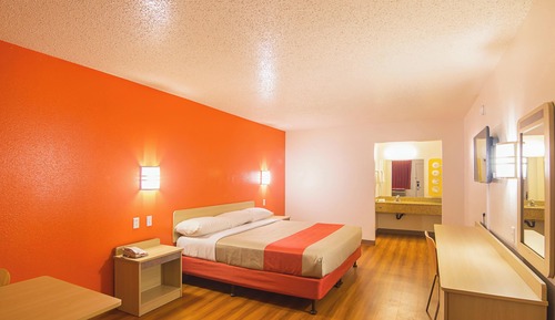 Room, 1 Double Bed, Smoking, Refrigerator & Microwave
