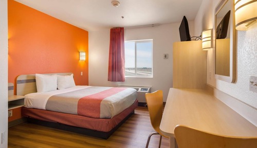 Room, 1 Queen Bed, Hearing Accessible, Non Smoking (Mobility, Bathtub W/grab Bars)