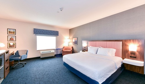 One King Bed, Non-Smoking, Accessible