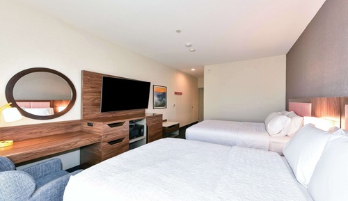 Two queen beds non-smoking