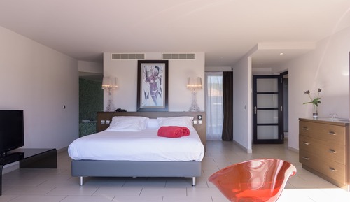 MasterSuite, 2 Bedrooms, Balcony, Sea View