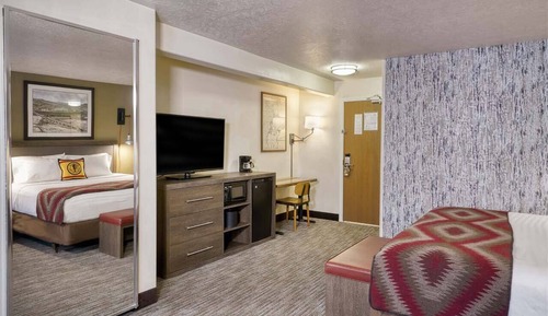 Standard Room, 1 King Bed