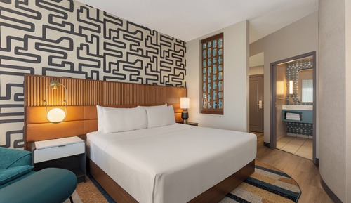 Standard Room, 1 King Bed