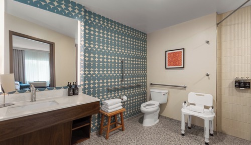 Standard Room, 2 Queen Beds, Accessible (Communications, Roll-In Shower)