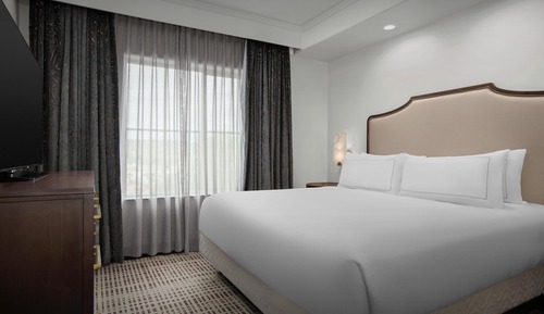 Room, 1 King Bed with Sofa bed, Accessible (Mobility & Hearing, Roll-in Shower)