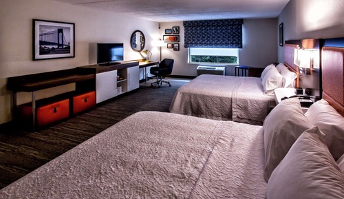 Room, 2 Queen Beds, Accessible, Non Smoking