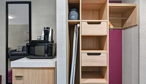 Room, 1 King Bed (Evolution)