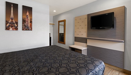 Standard Room, 1 Queen Bed