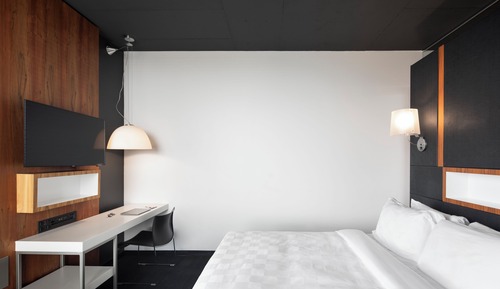 Standard Room, 1 Queen Bed