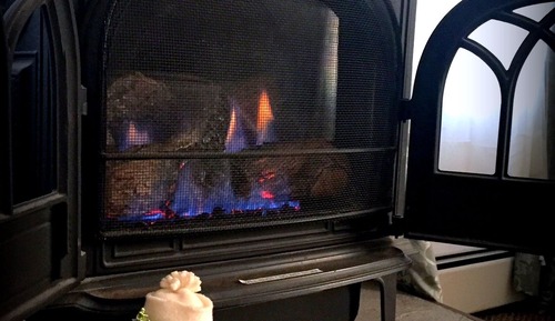 Room, 1 King Bed, Fireplace, Courtyard Area