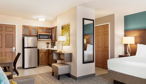 Studio Suite, Kitchen