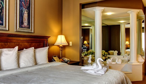 Suite, 1 King Bed, Jetted Tub