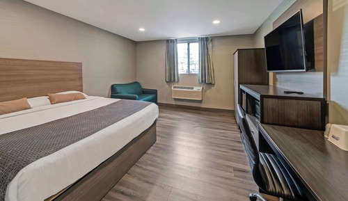 Room, 1 King Bed, Non Smoking