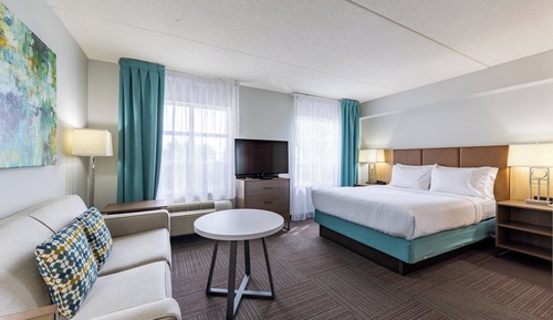 Studio Suite, 1 Queen Bed, Kitchen