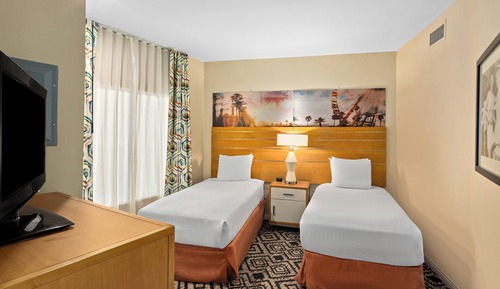 Deluxe Condo, 3 Bedrooms, Non Smoking