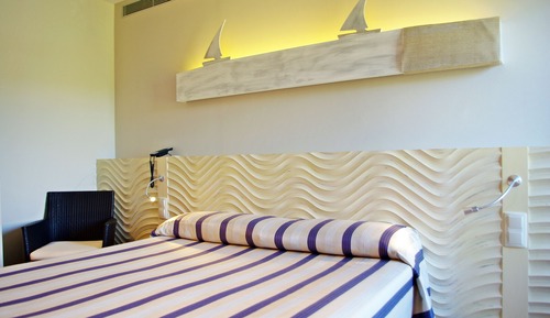 Double or Twin Room (with extra bed)