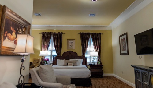 Club Room/Coach Room