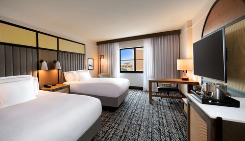 2 Queen Beds, Hearing Accessible