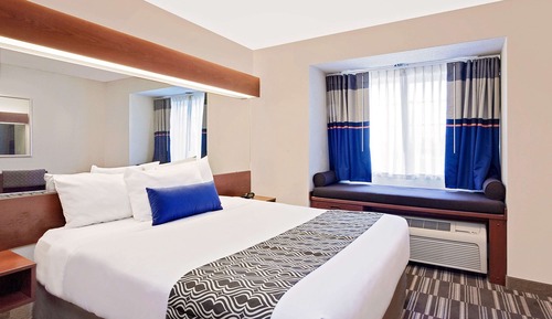 Studio Suite, 1 Queen Bed, Non Smoking