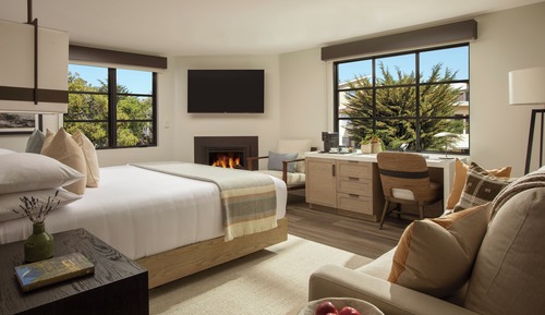 Junior King Suite with Fireplace