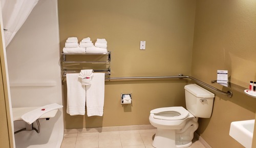 Standard Room, 2 Queen Beds, Accessible