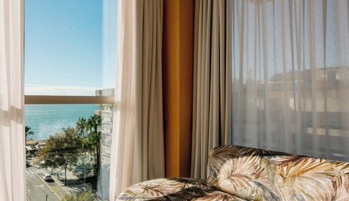 Suite, Sea View