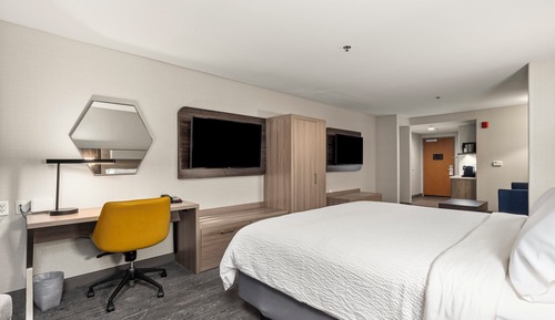 Suite, 1 King Bed (Extra Floor Space)