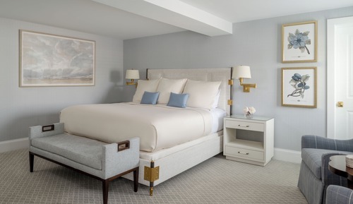 Deluxe Room, 1 King Bed, Private Bathroom