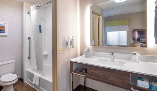 Room, 2 Queen Beds, Accessible, Non Smoking (Mobility & Hearing, Bathtub)
